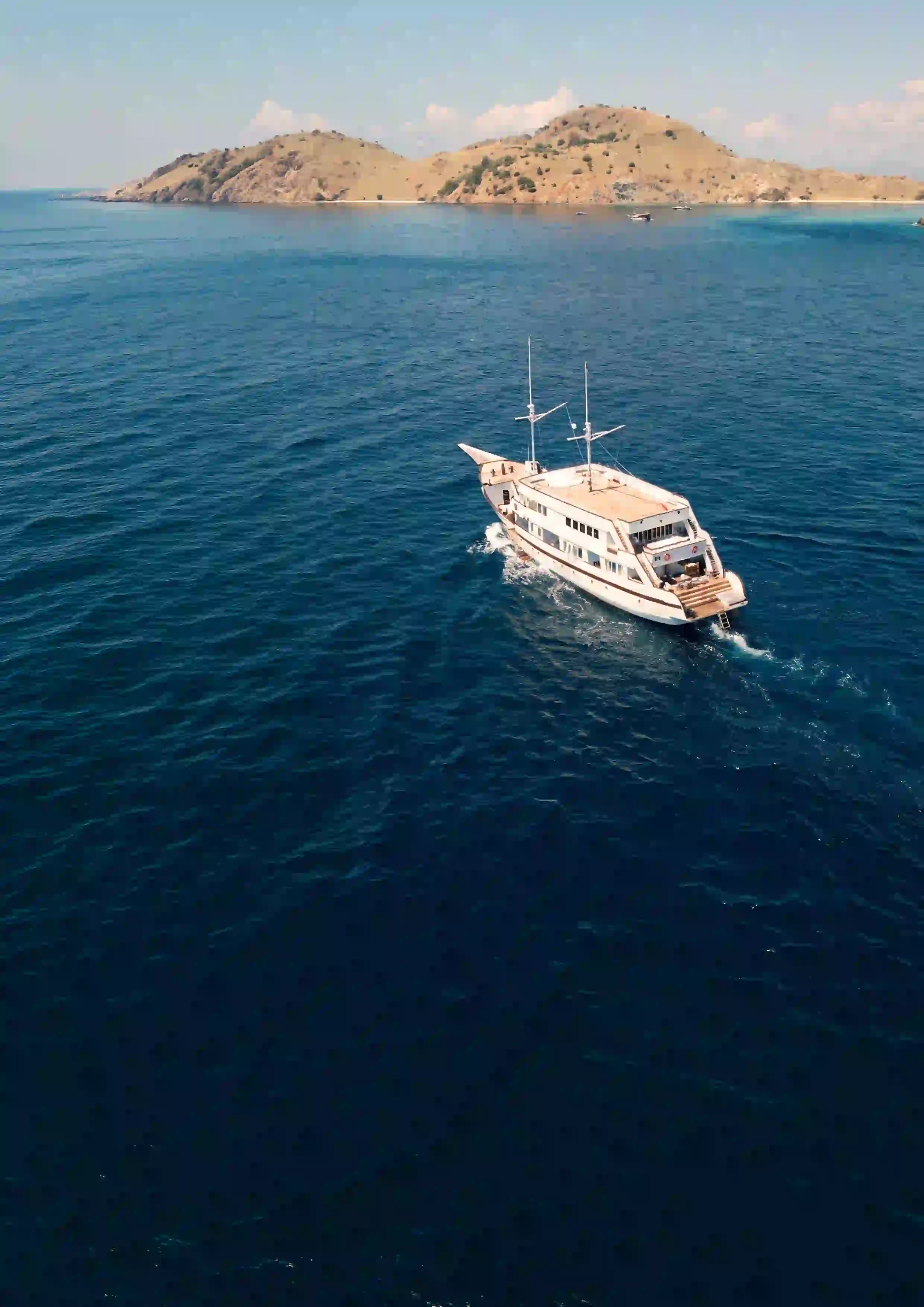 Lasha under way, aerial view