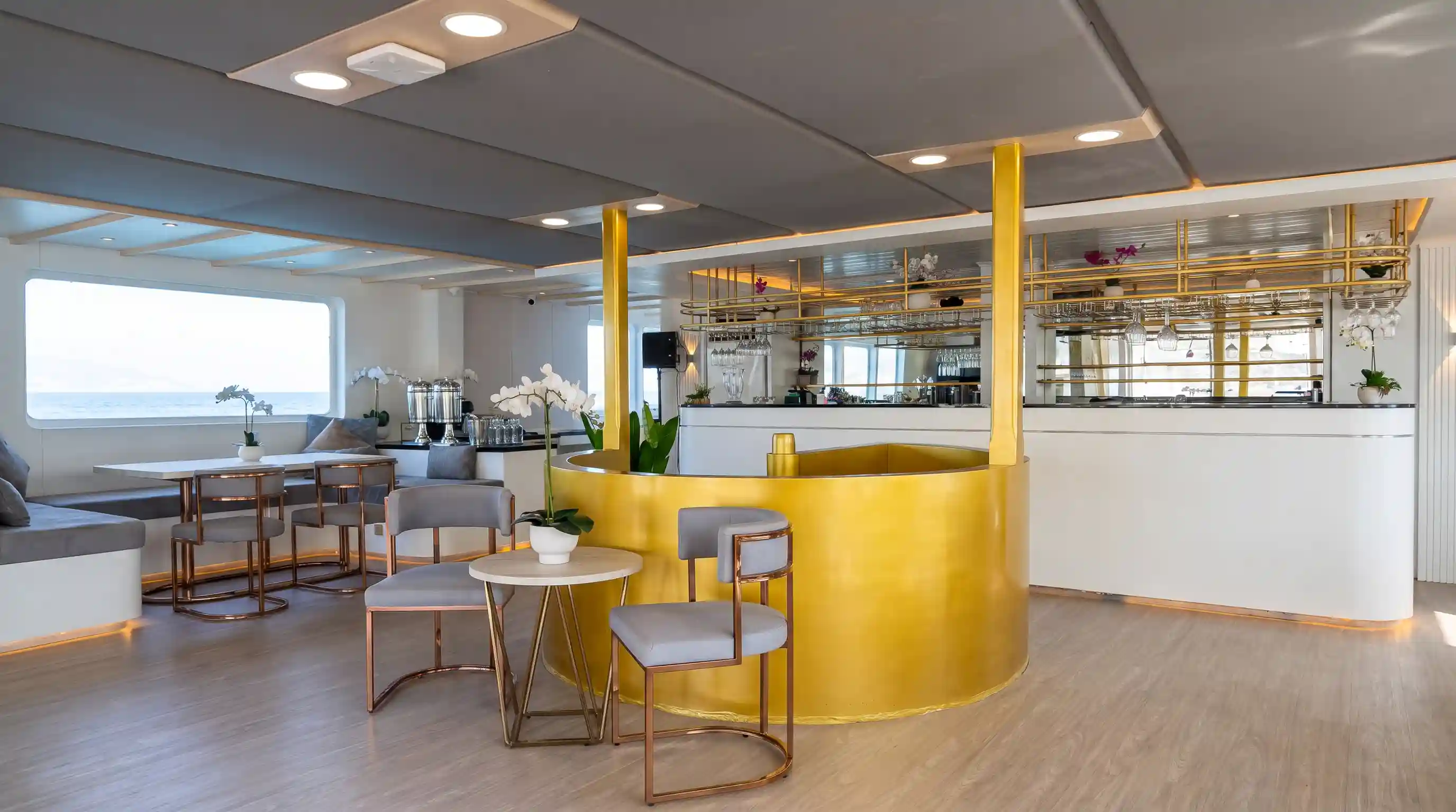 Bar and lounge aboard Lasha