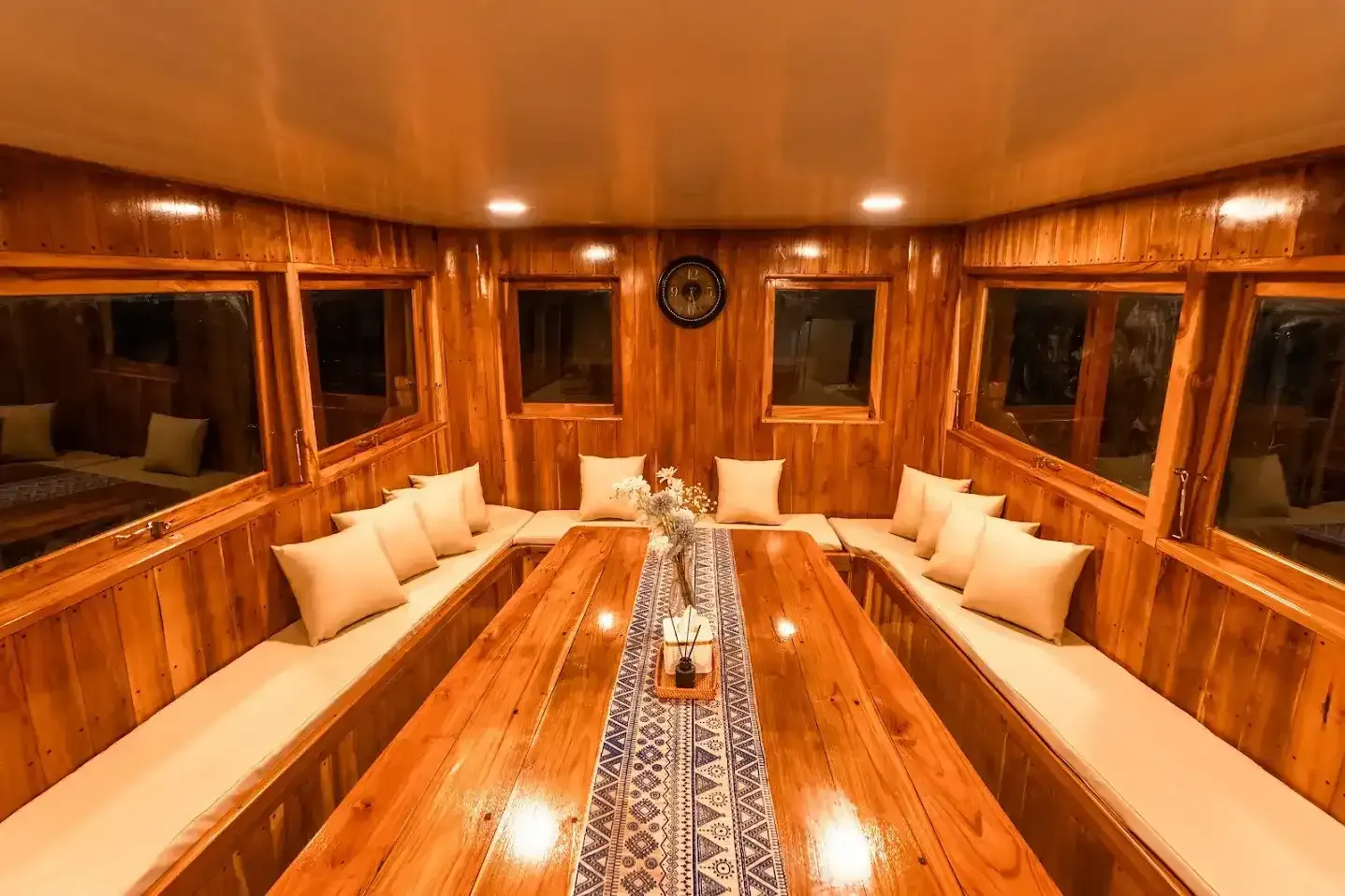 Ayvara indoor dining room &mdash; Komodo National Park