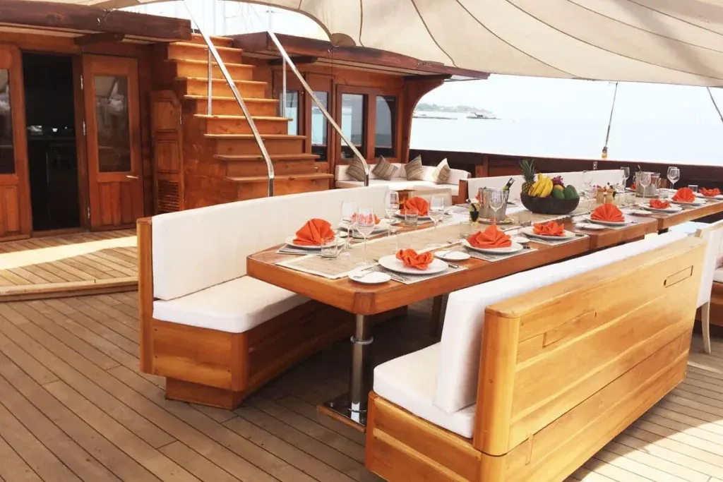 Lamima yacht — lamima outdoor dining room, Komodo National Park