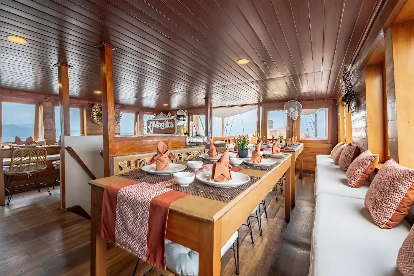 Magika liveaboard — indoor dining area magika, Komodo National Park