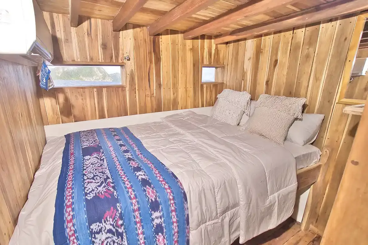 Malca Deluxe Ocean View cabin &mdash; Komodo National Park