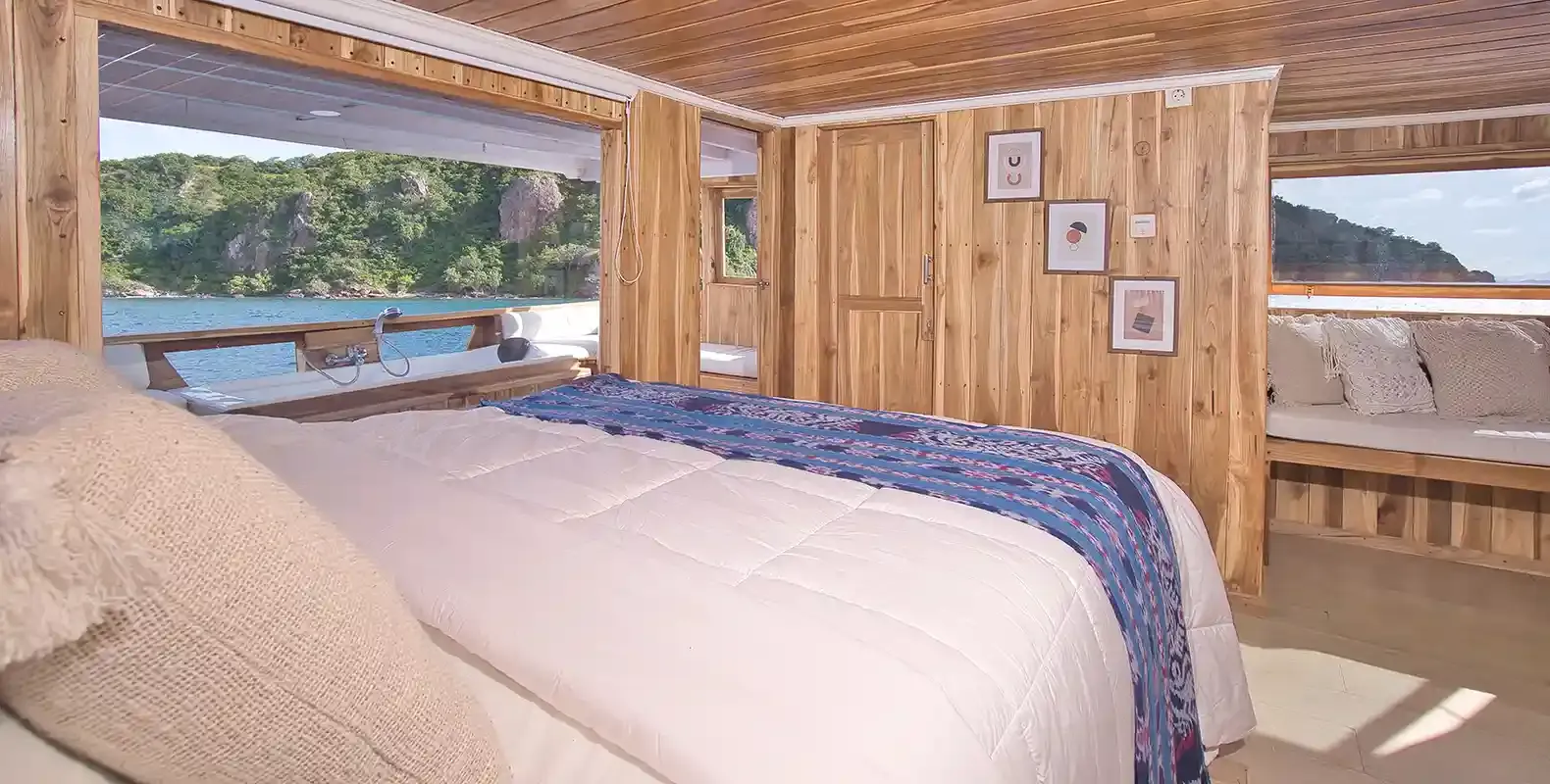 Malca Master Ocean View cabin &mdash; Komodo National Park