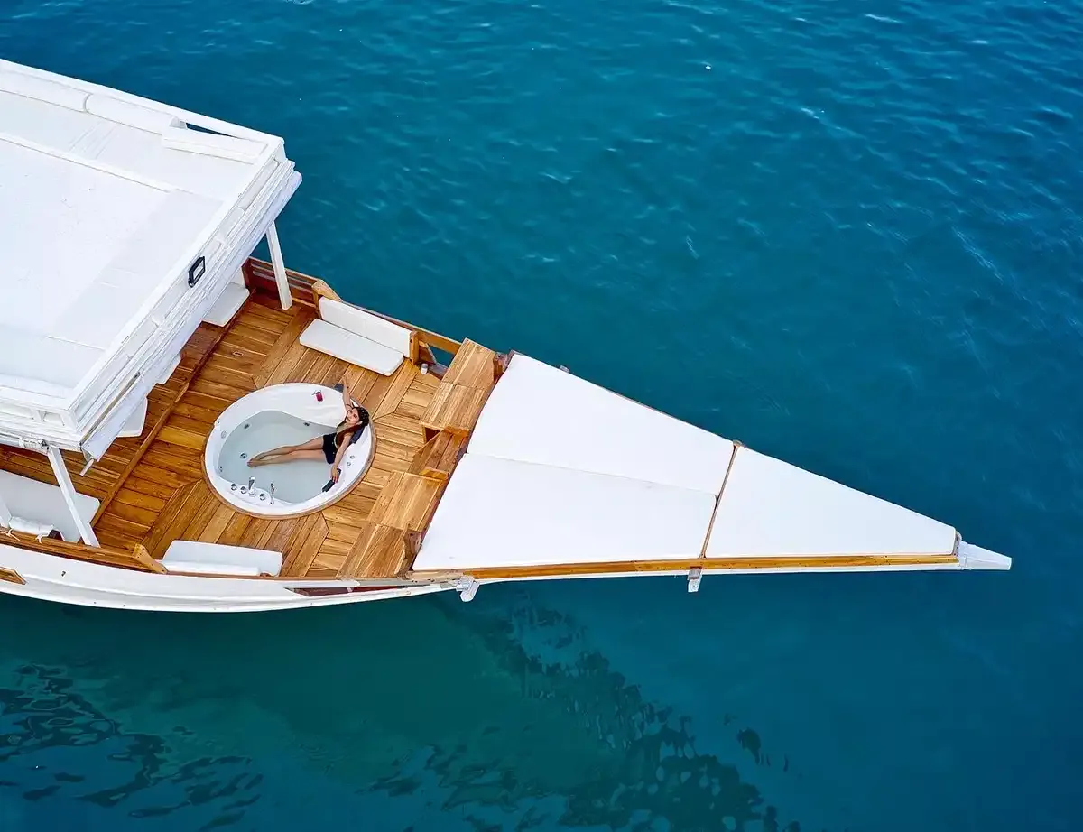 Malca Voyages under sail &mdash; Komodo National Park, by our operator Komodo Luxury