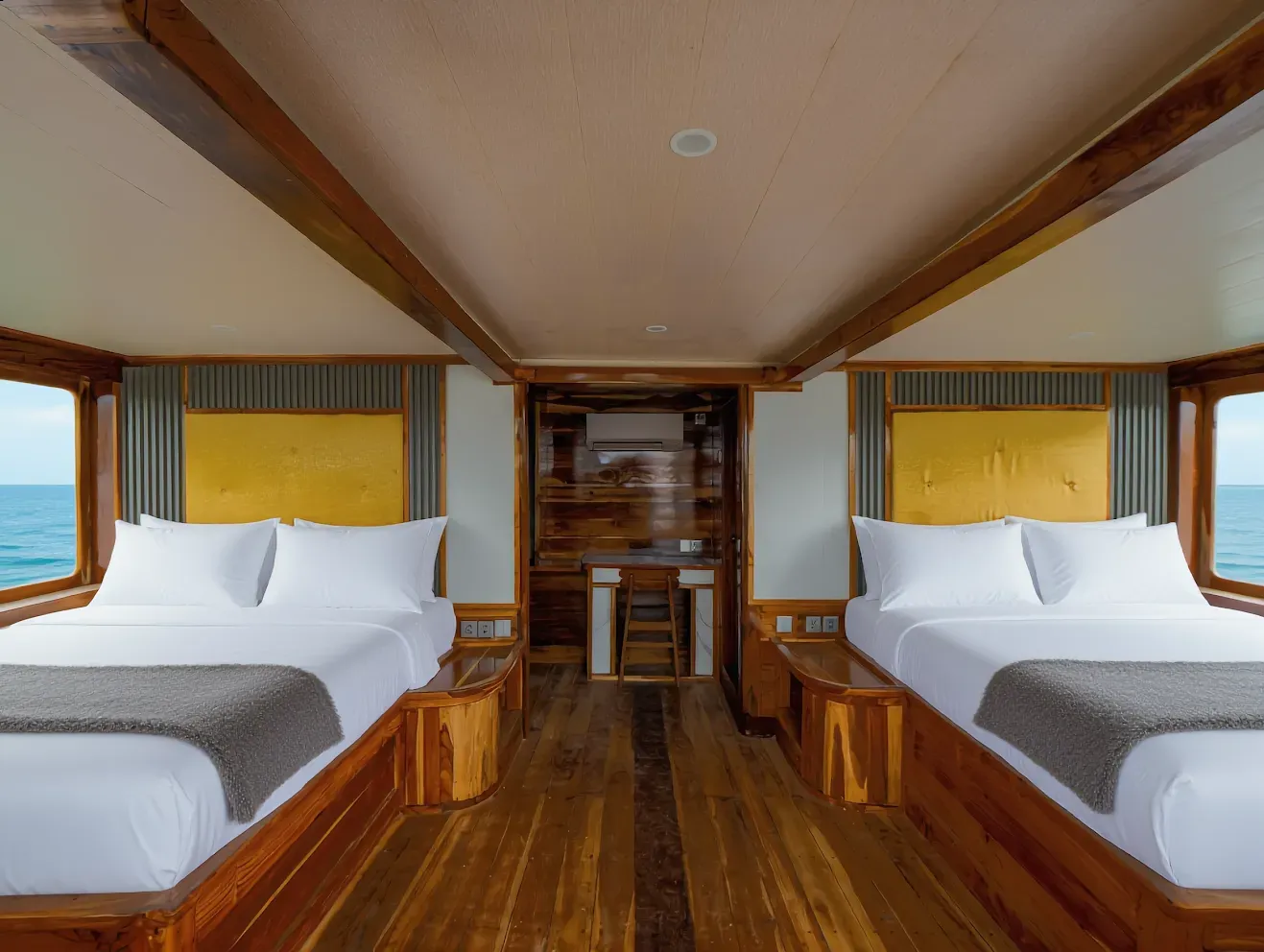Naturalia cruise — family cabin naturalia cruise 5, Komodo National Park