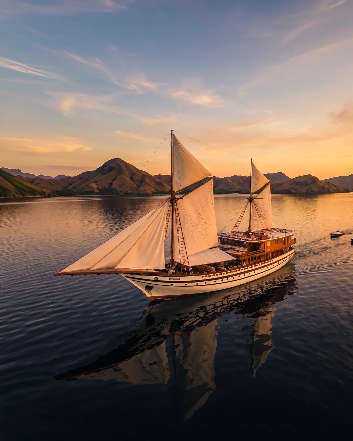 Prana yacht — prana 2, Komodo National Park