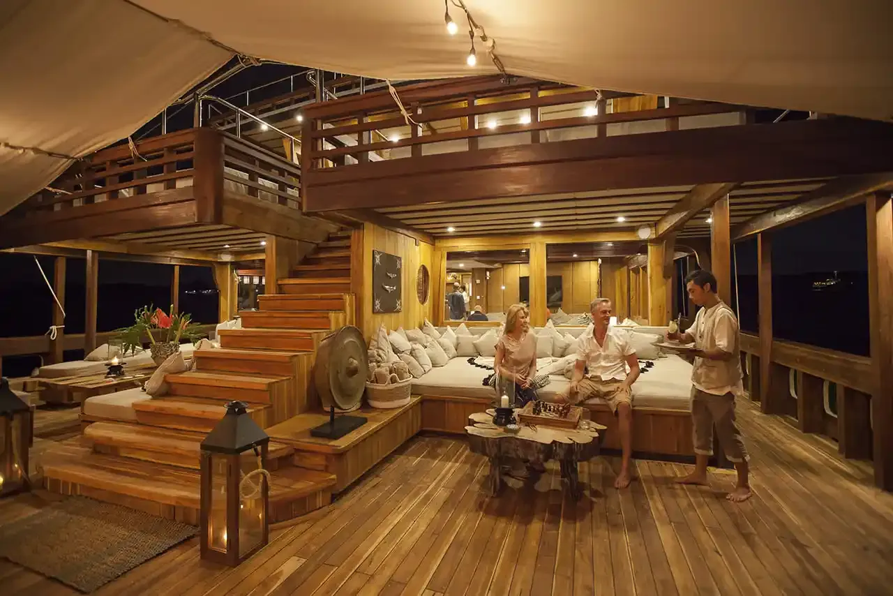 Prana yacht — prana outdoor chill area, Komodo National Park