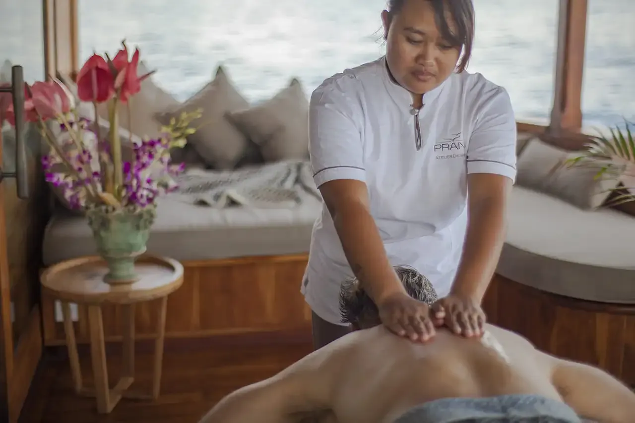 Prana yacht — prana spa on board, Komodo National Park