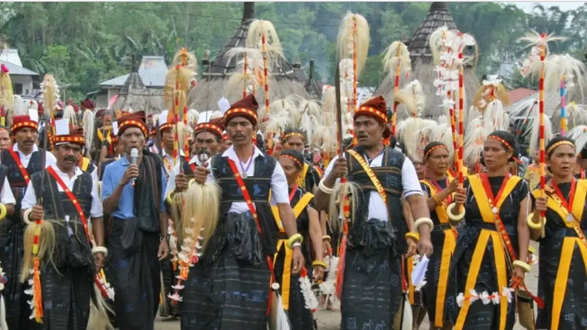 Cultural Tours Labuan Bajo Manggarai Village — Komodo National Park, by our operator Komodo Luxury