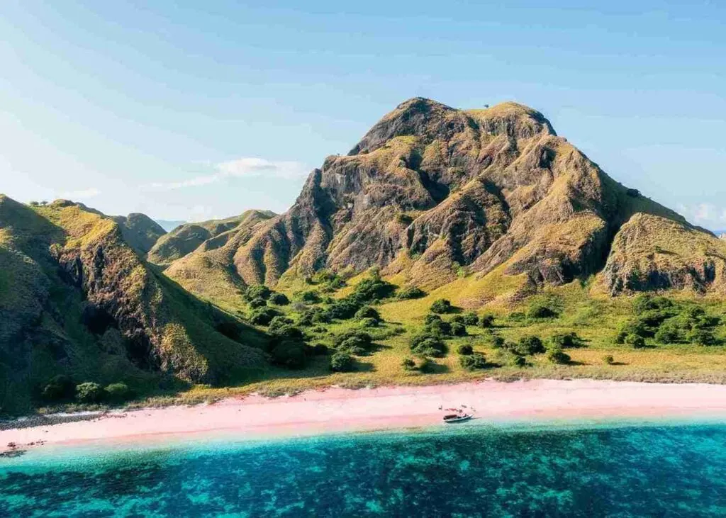 Drone View Of Pink Beach Komodo National Park — Komodo National Park, by our operator Komodo Luxury
