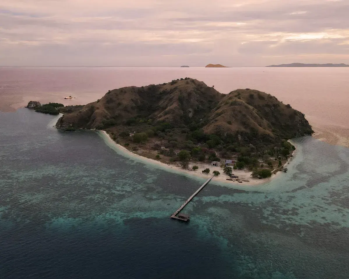 Kanawa Island — Komodo National Park