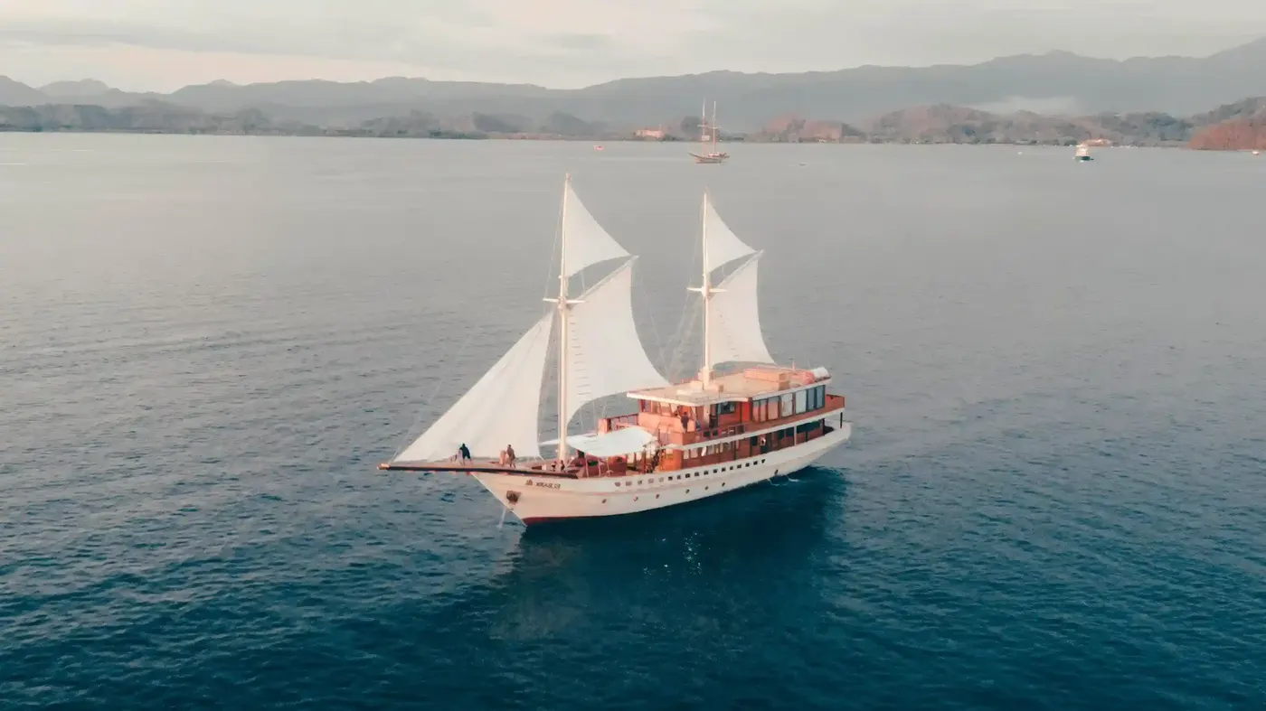 Open Trip Elbark Cruises — Komodo National Park, by our operator Komodo Luxury