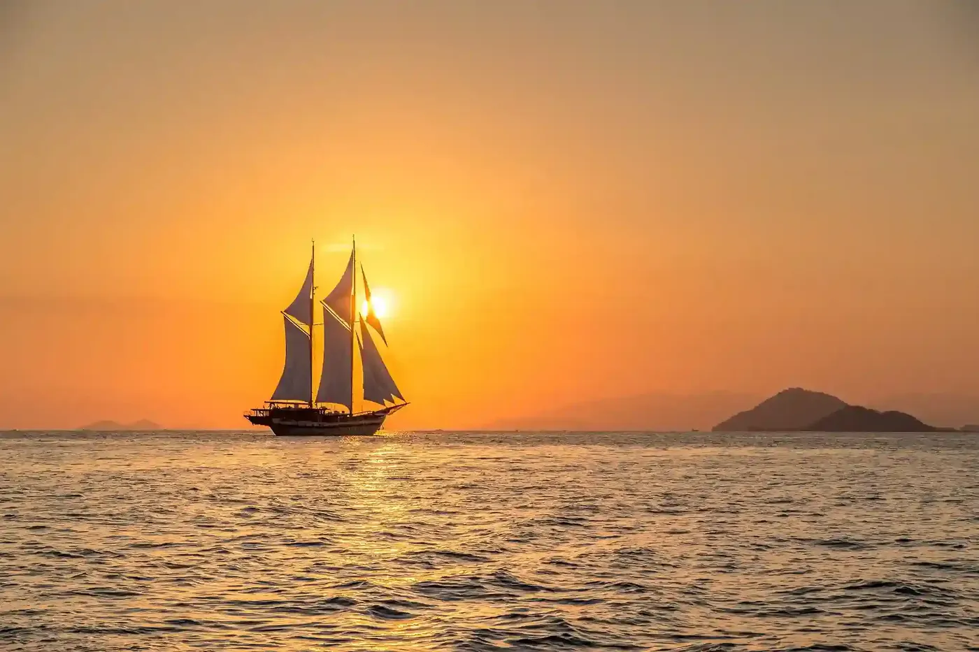Open Trip Komodo Tour Form Background — Komodo National Park