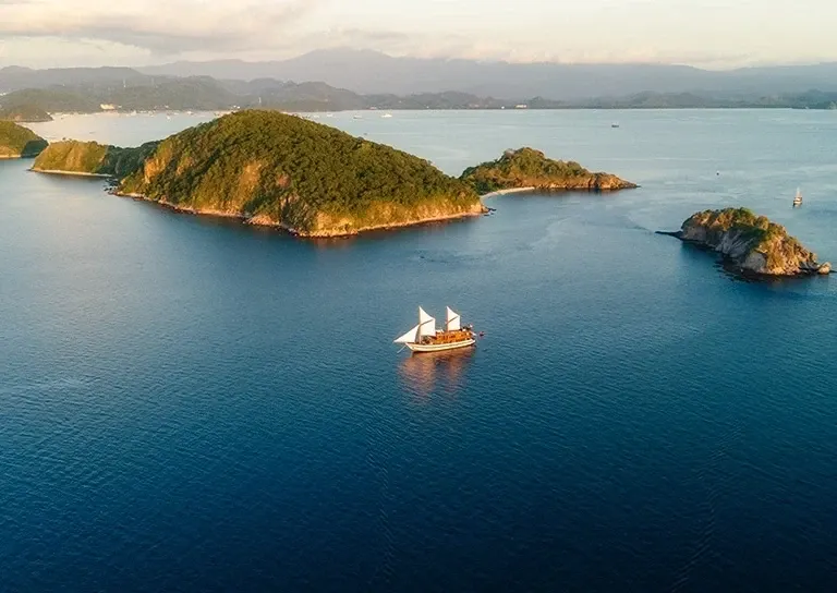 Open Trip Neptune Cruise Phinisi — Komodo National Park, by our operator Komodo Luxury