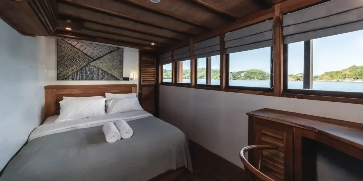 Open Trip Rote Cabin Selayar Cabin — Komodo National Park, by our operator Komodo Luxury