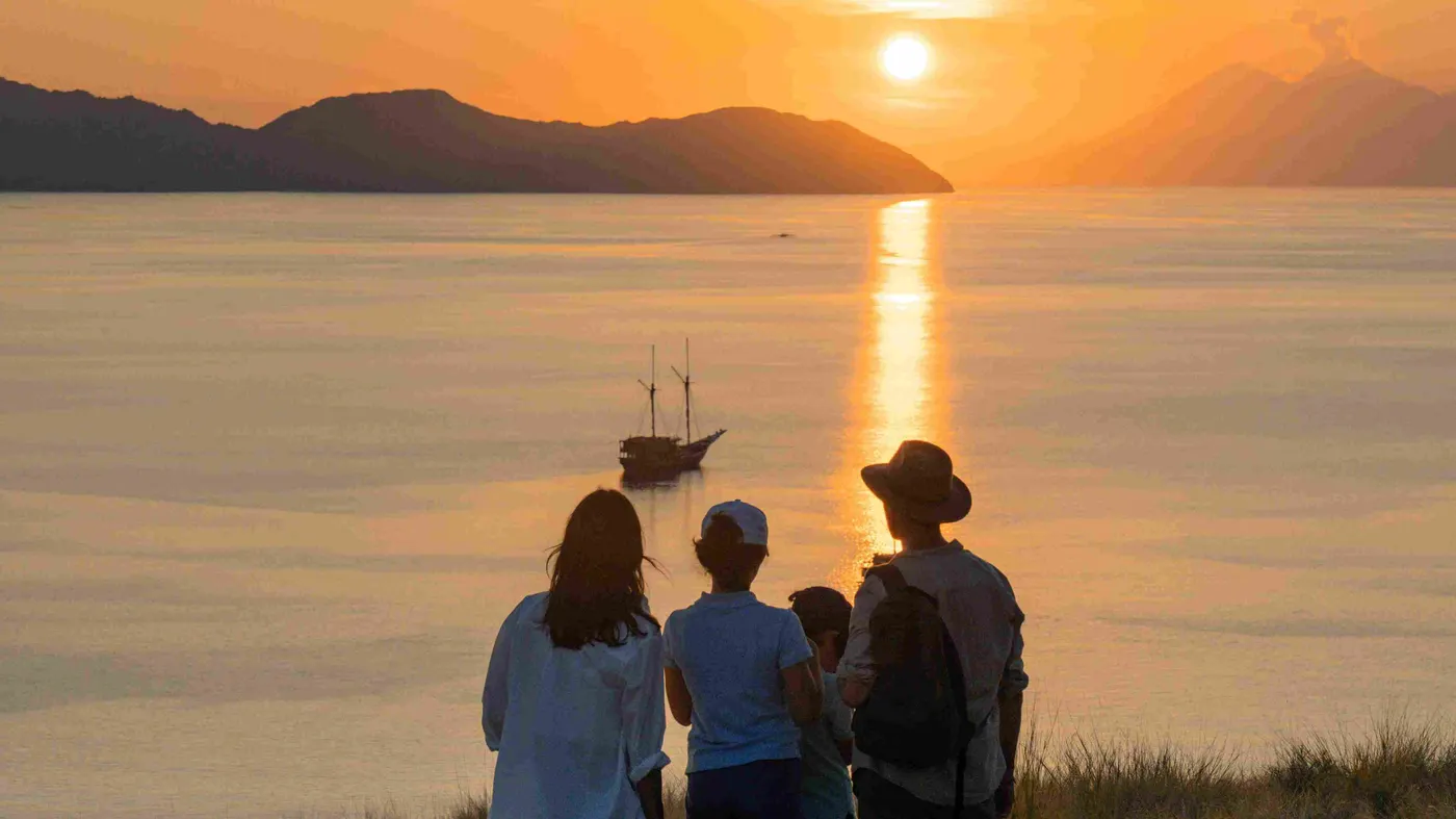 Padar Island Family Vacation In Komodo Island — Komodo National Park