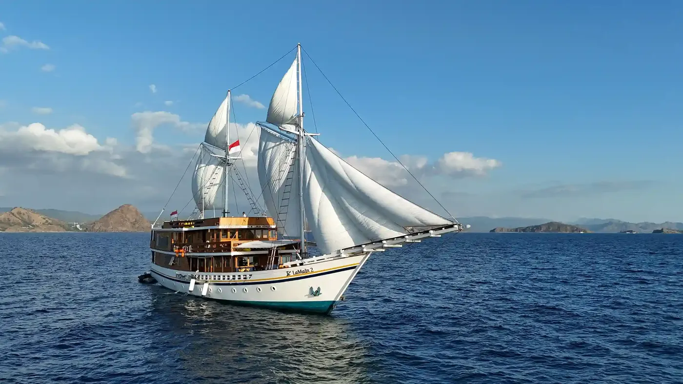 Phinisi Boat Charter Labuan Bajo Yacht Rental — Komodo National Park, by our operator Komodo Luxury
